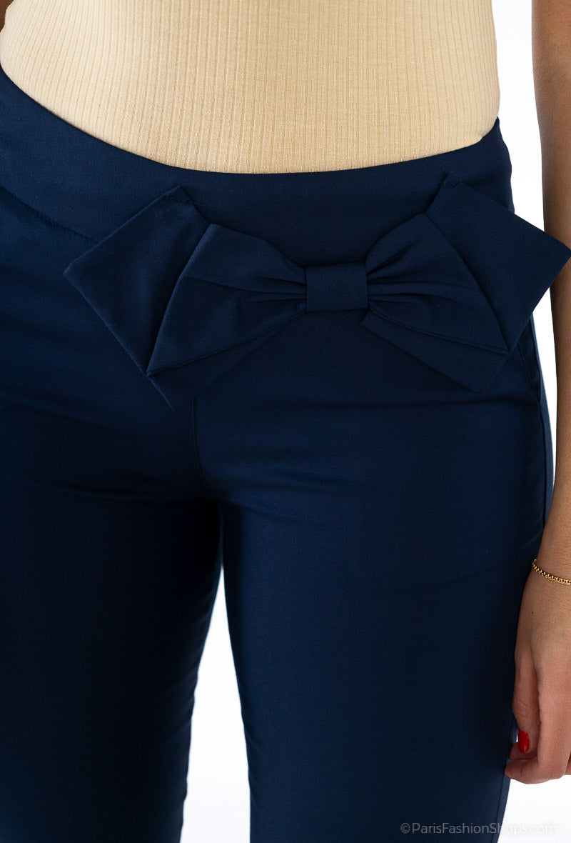 pantalono kun bantkravato